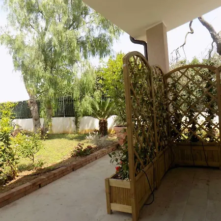 Con Piscina In Campagna بيستيشي